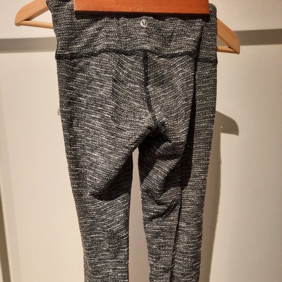 Lululemon Size 4 Leggings Heathered grey pattern - Picture 2 of 5